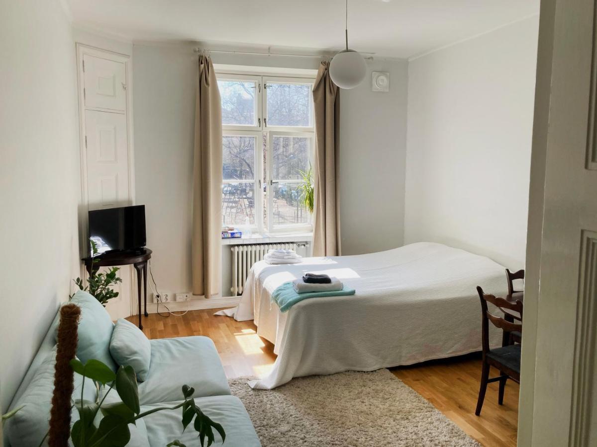 Bright One-Room Studio In The Heart Of Kallio Helsínquia Exterior foto